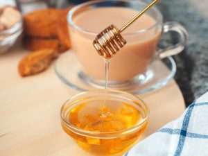 درمان ریزش موها با عسل طبیعی