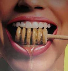 تاثیرات عسل بر روی سلامت دهان و دندان